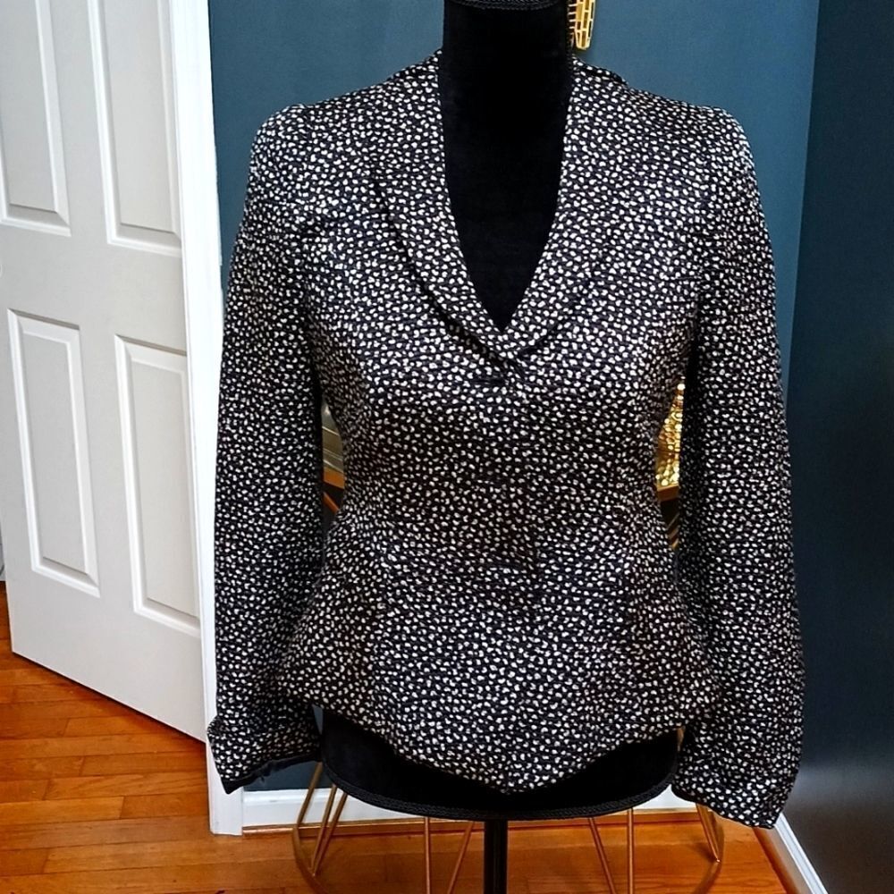 Armani collezoni blazer size 6